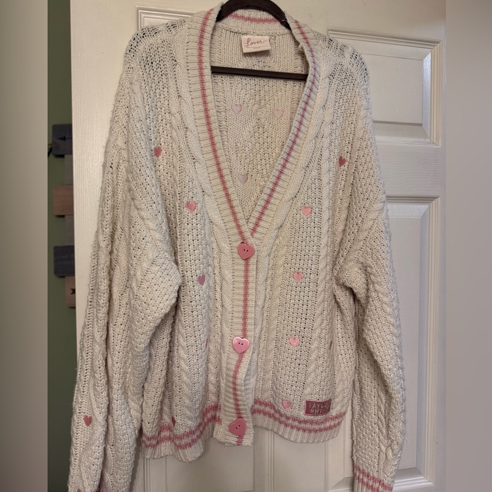 Taylor Swift Lover Heart-Patterned Cardigan Sweater!